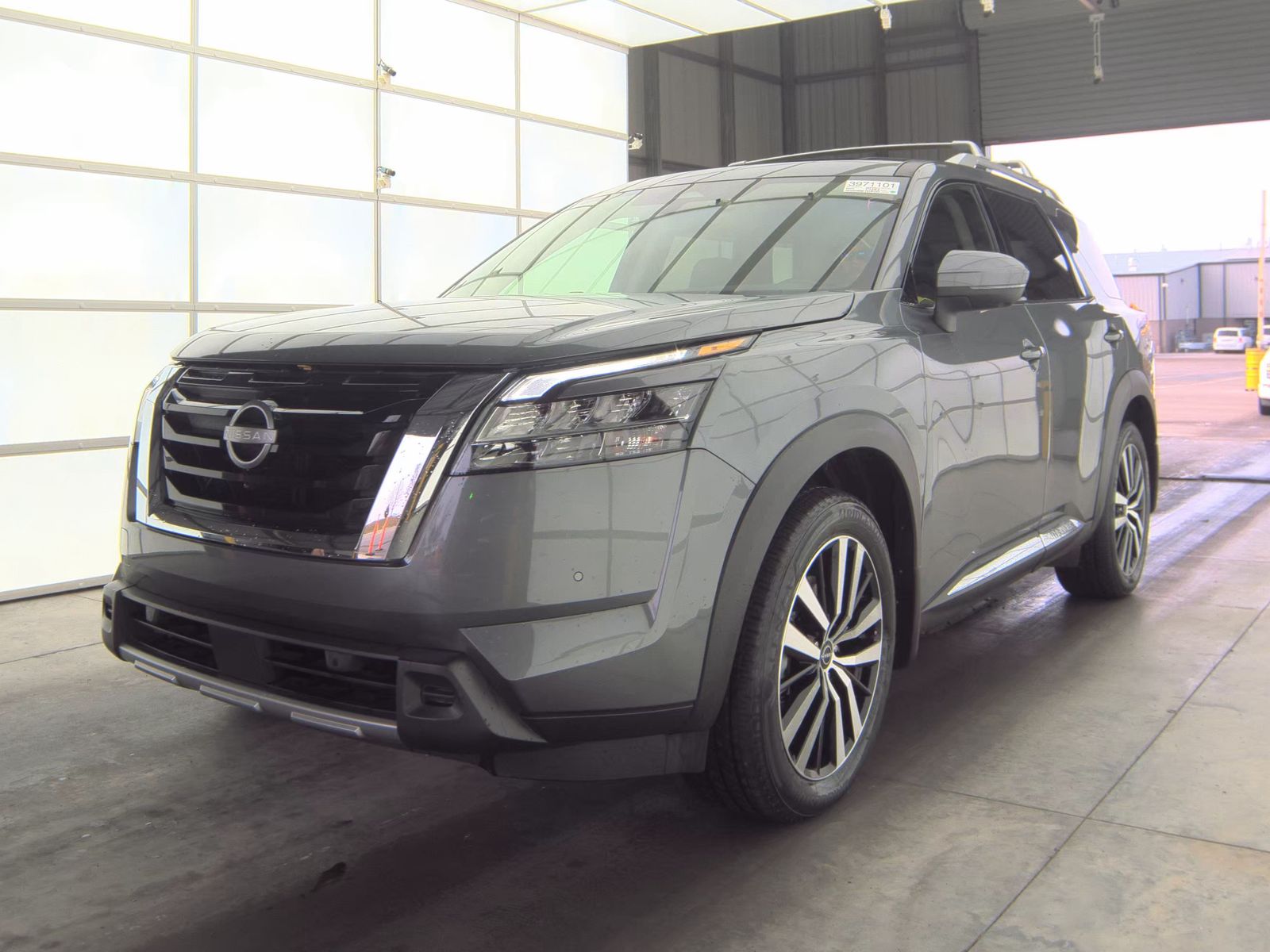 2024 Nissan Pathfinder Platinum AWD