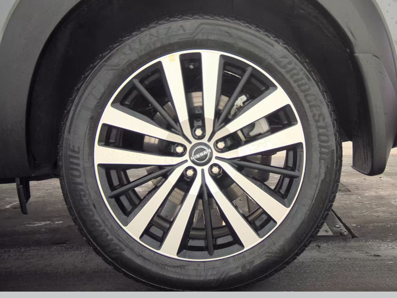 2024 Nissan Pathfinder Platinum AWD