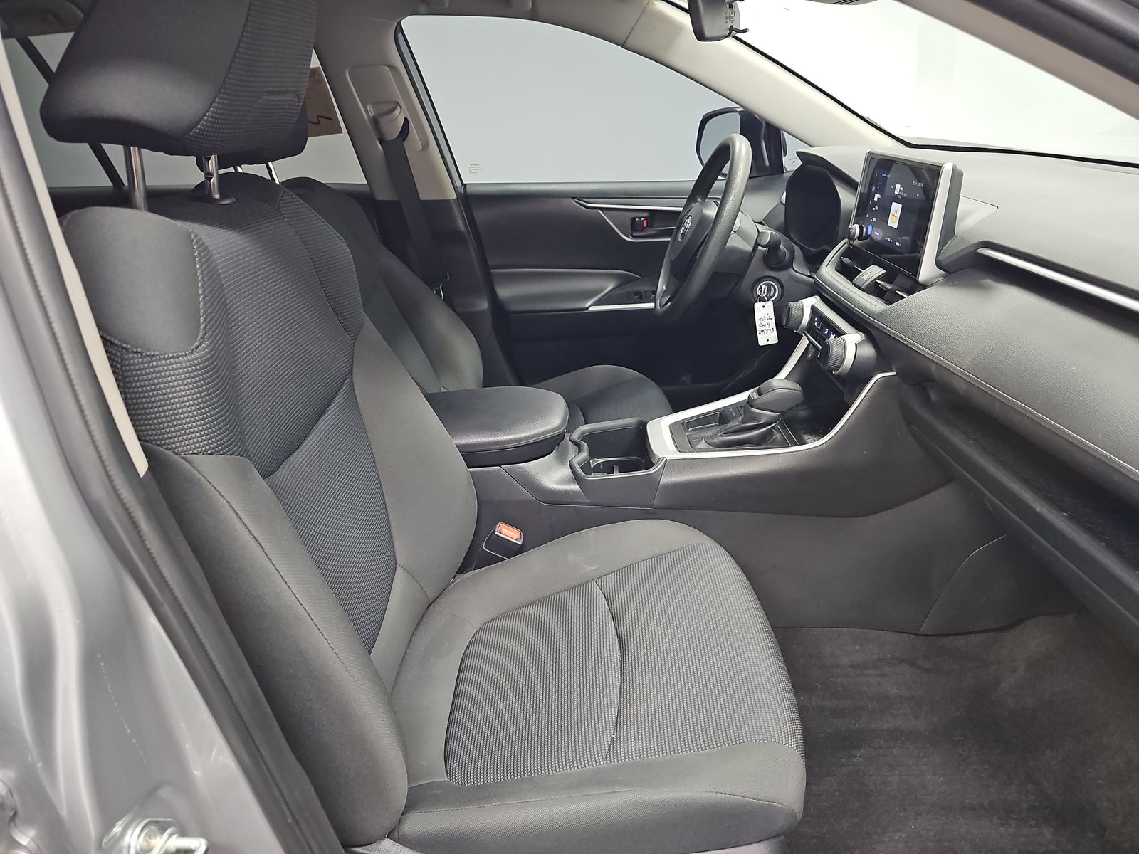 2023 Toyota RAV4 LE FWD