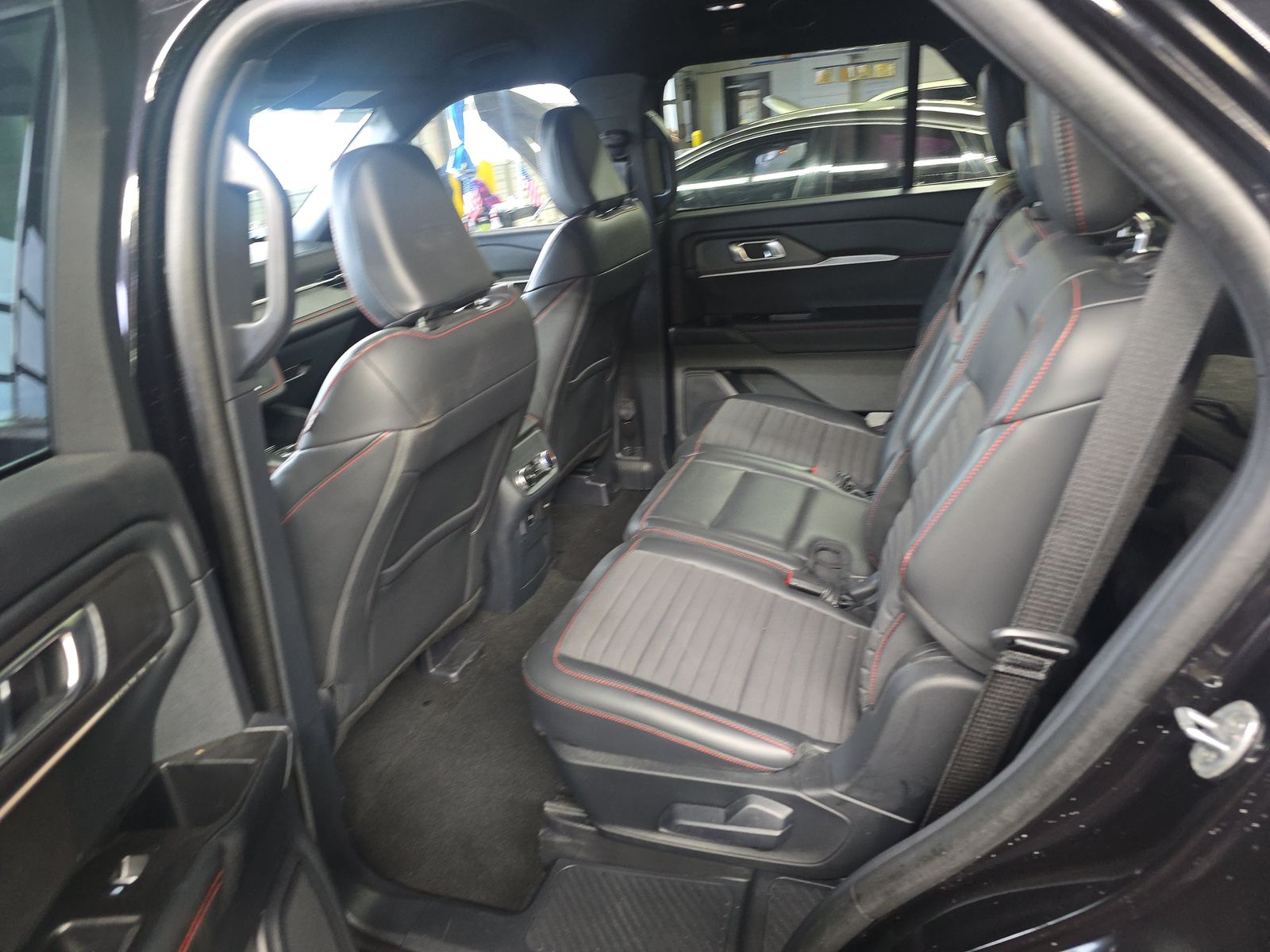 2025 Ford Explorer ST-Line AWD