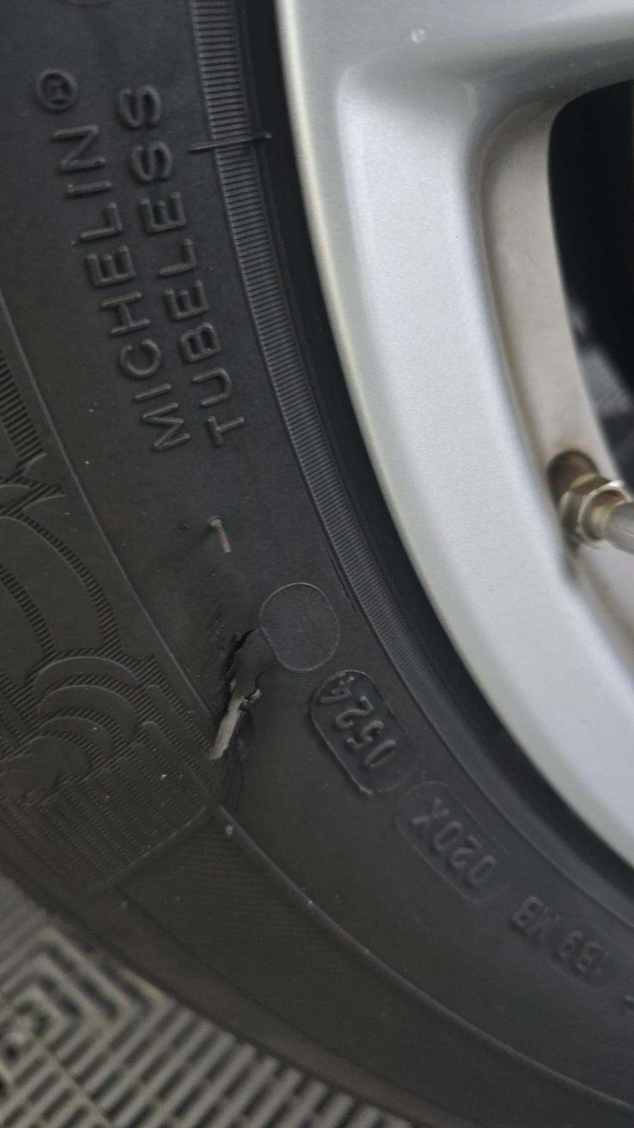 2024 Toyota Highlander LE AWD