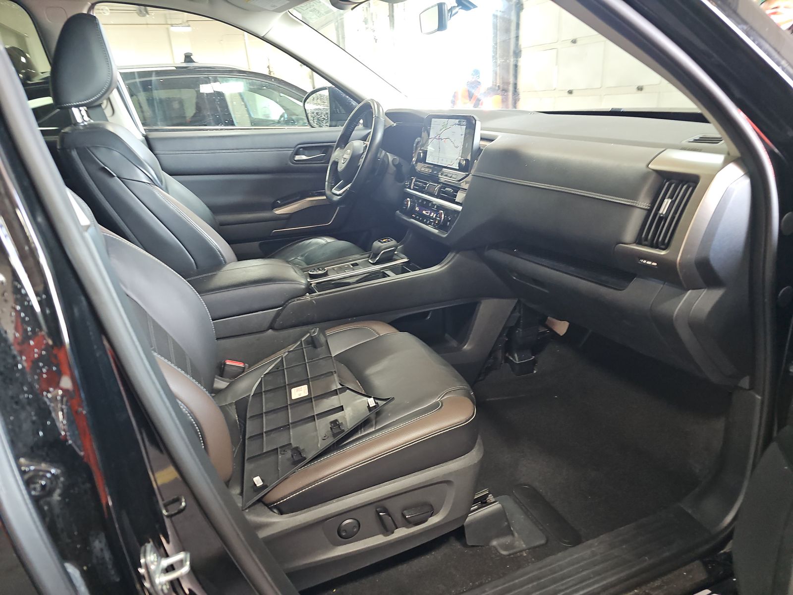 2023 Nissan Pathfinder Platinum AWD