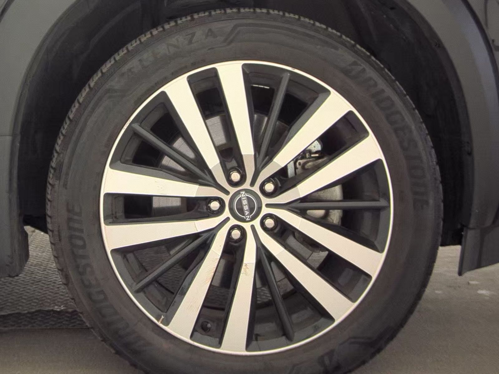 2023 Nissan Pathfinder Platinum AWD