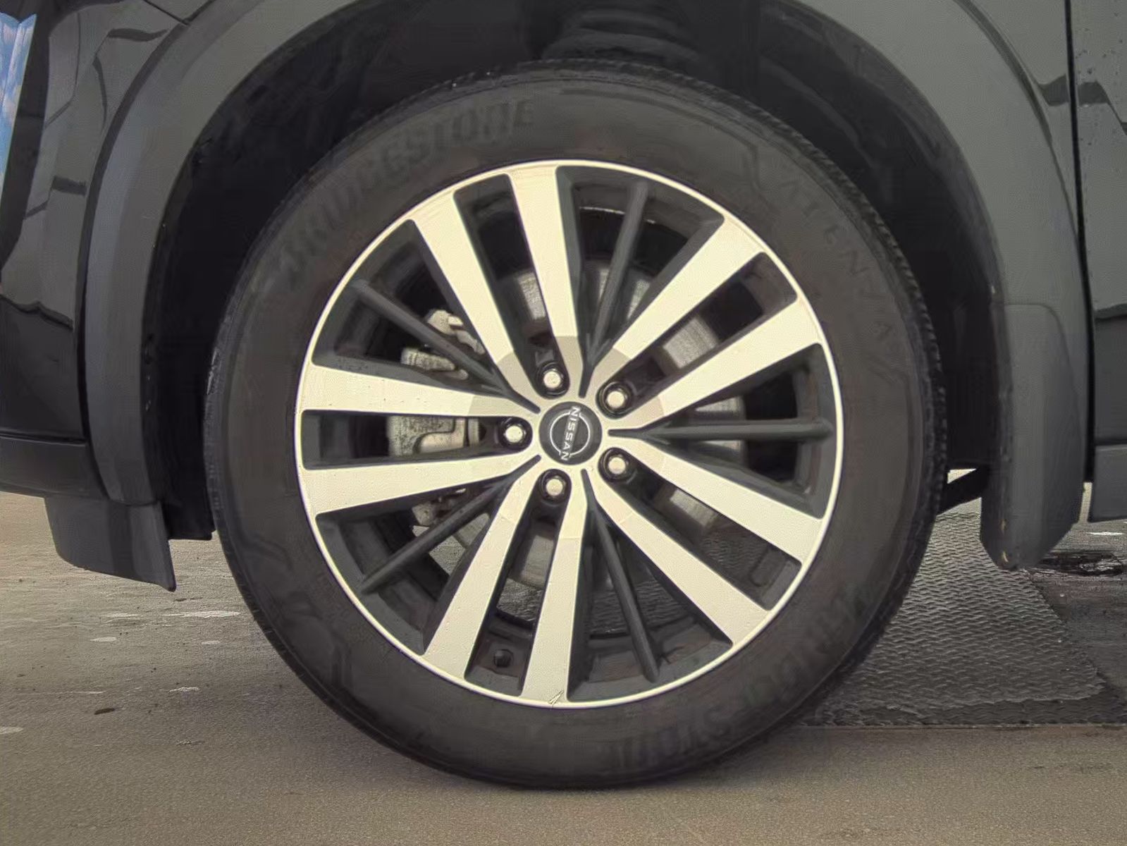 2023 Nissan Pathfinder Platinum AWD