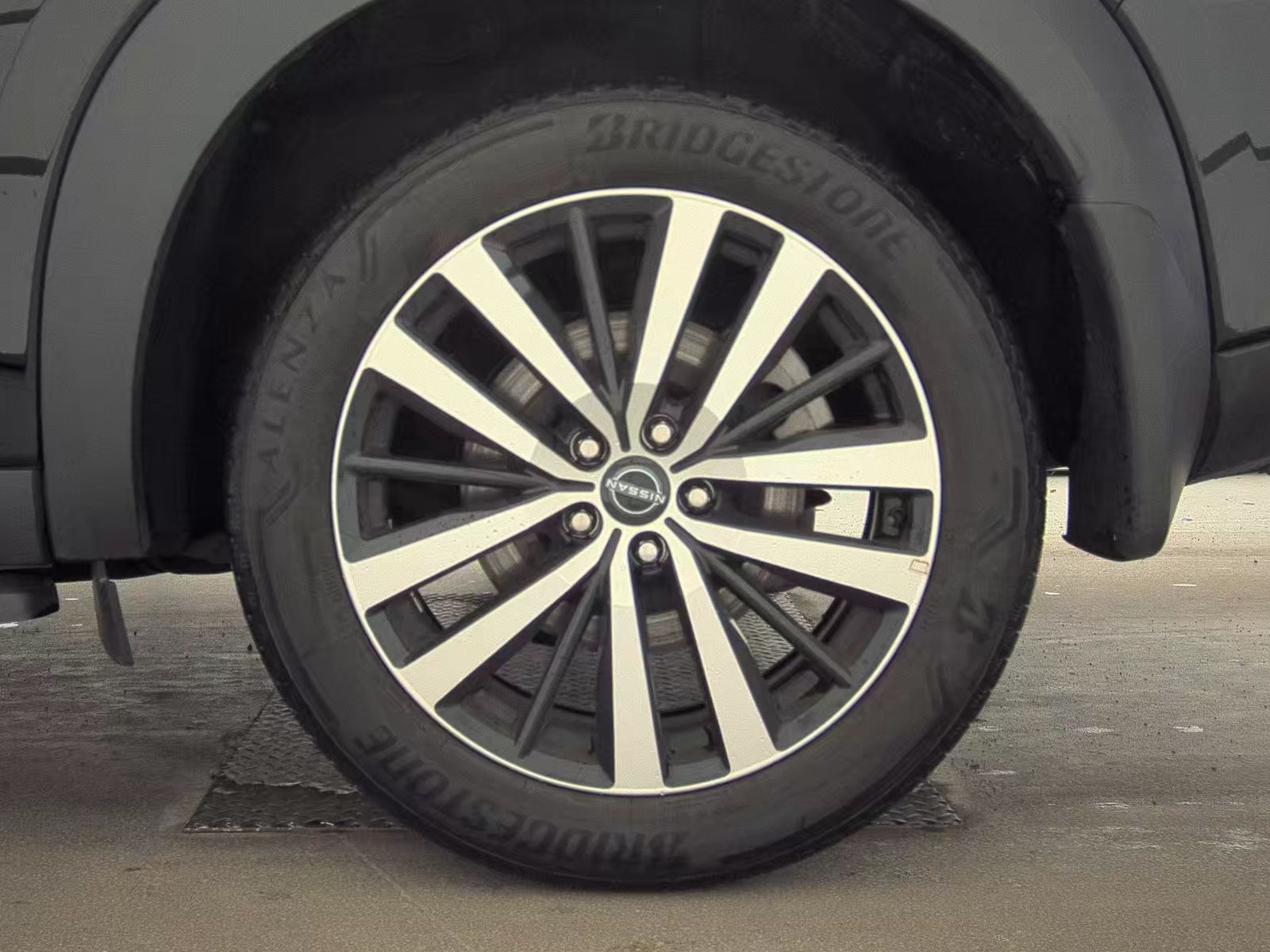 2023 Nissan Pathfinder Platinum AWD