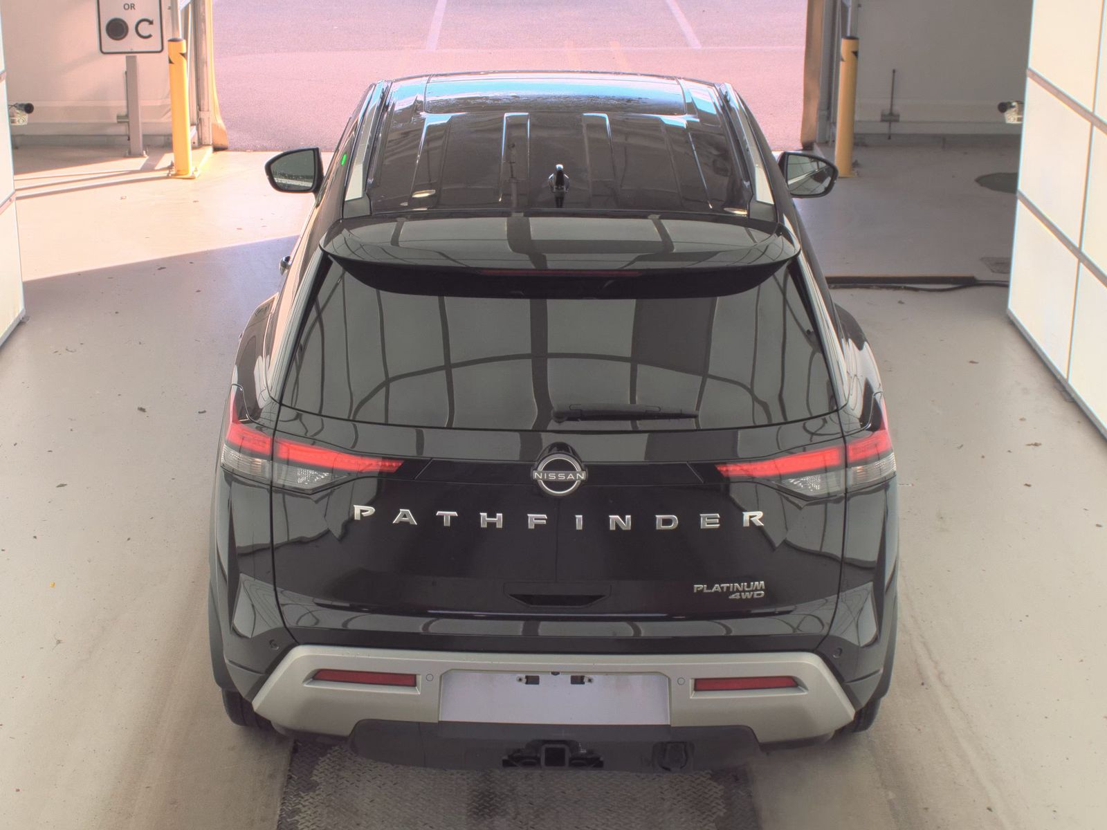 2023 Nissan Pathfinder Platinum AWD