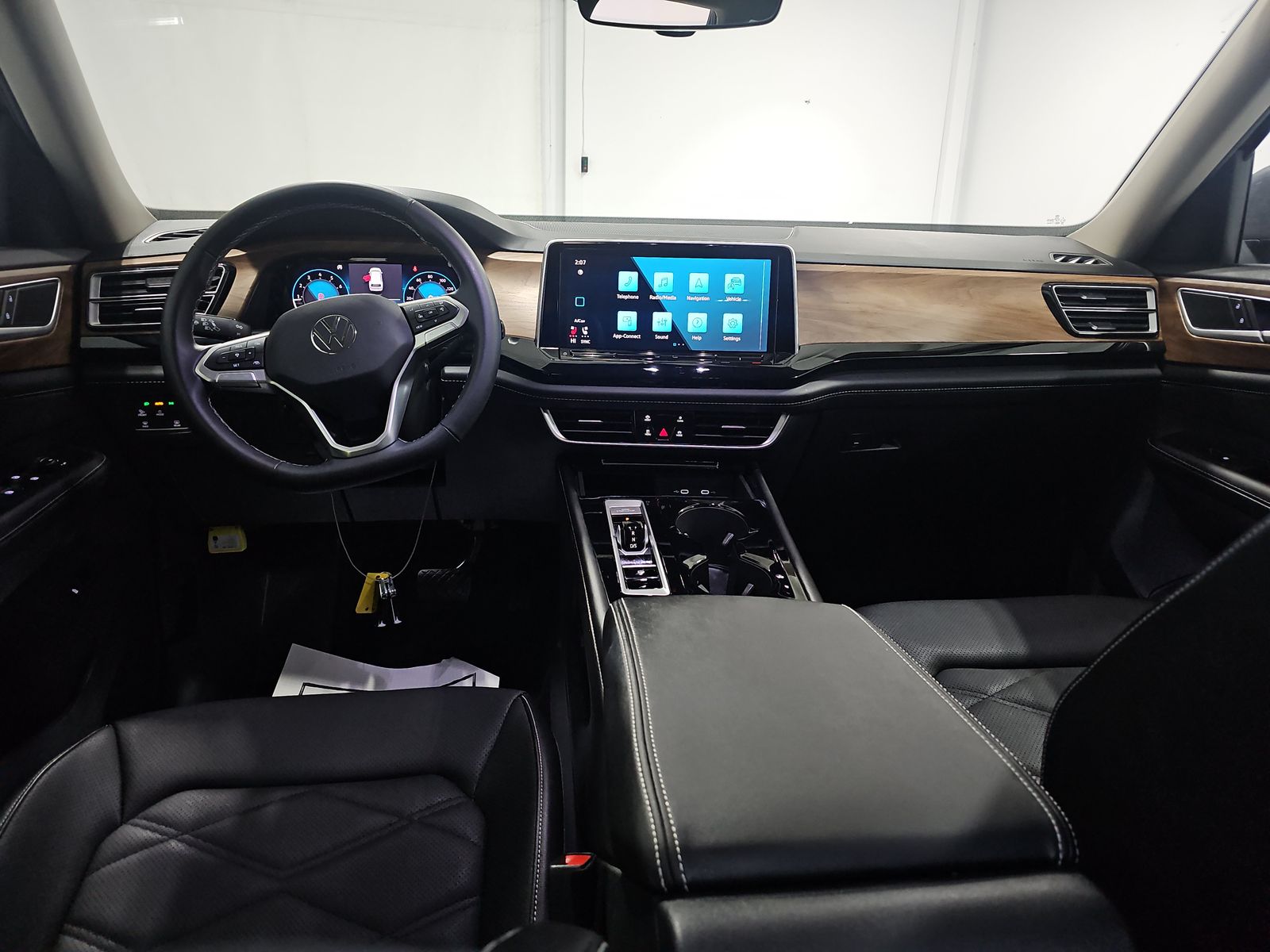 2024 Volkswagen Atlas 2.0T SE AWD