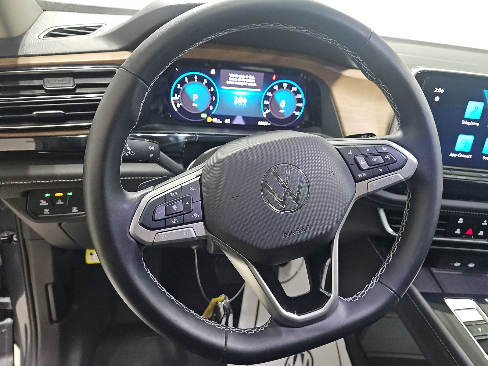 2024 Volkswagen Atlas 2.0T SE AWD