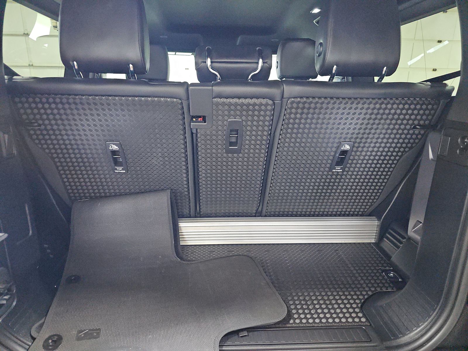 2022 Land Rover Defender 90 X-Dynamic S AWD