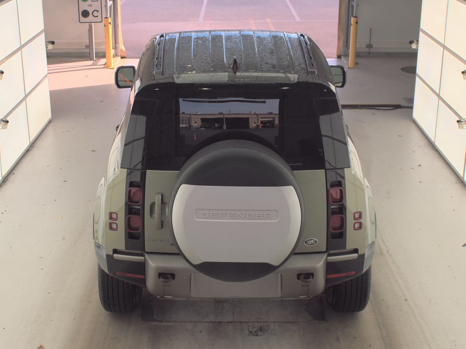 2022 Land Rover Defender 90 X-Dynamic S AWD