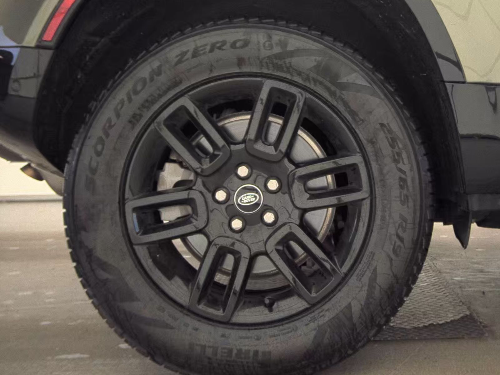 2022 Land Rover Defender 90 X-Dynamic S AWD