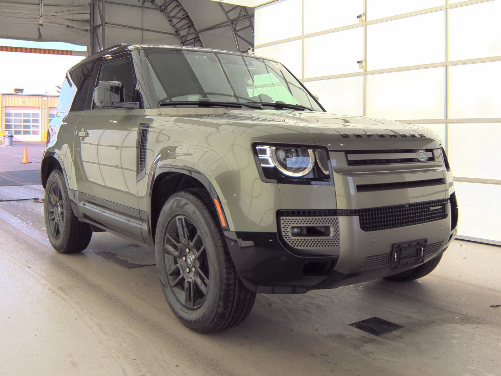 2022 Land Rover Defender 90 X-Dynamic S AWD