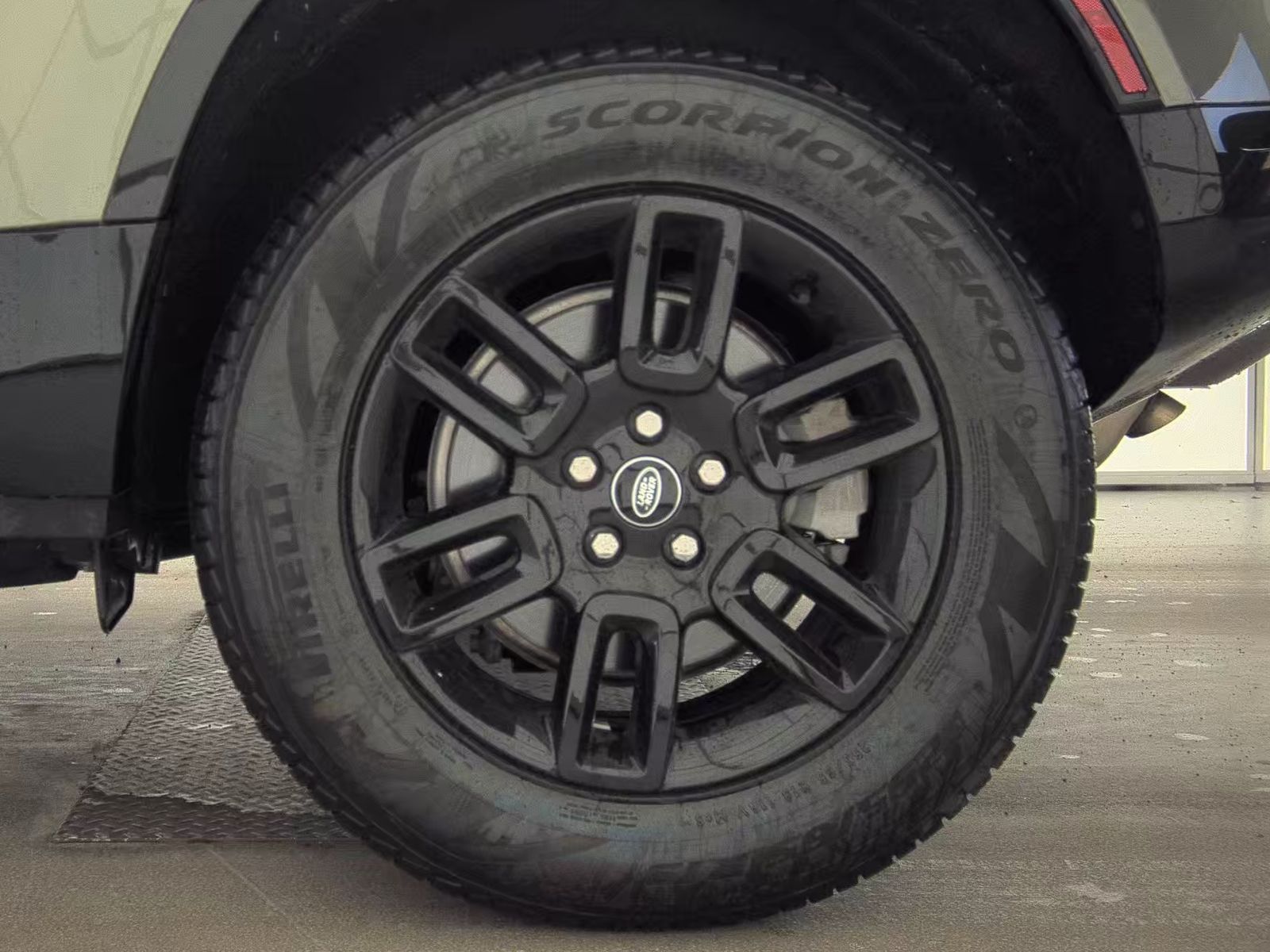 2022 Land Rover Defender 90 X-Dynamic S AWD