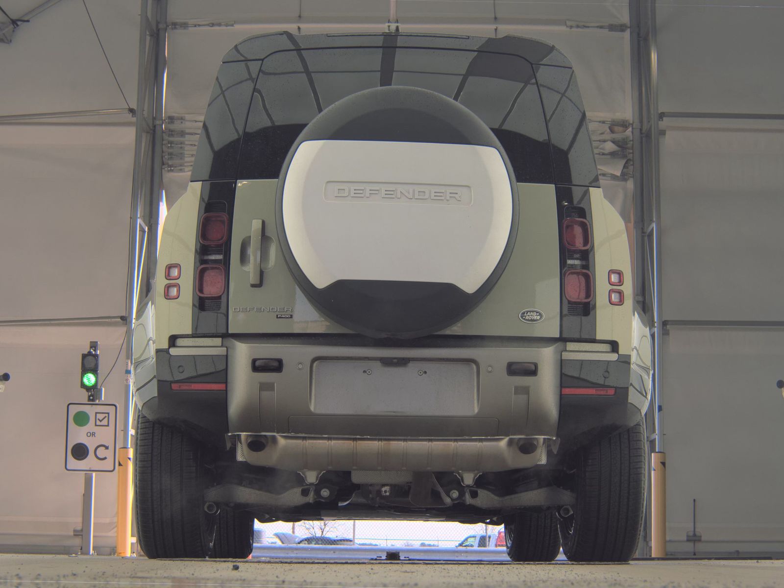 2022 Land Rover Defender 90 X-Dynamic S AWD