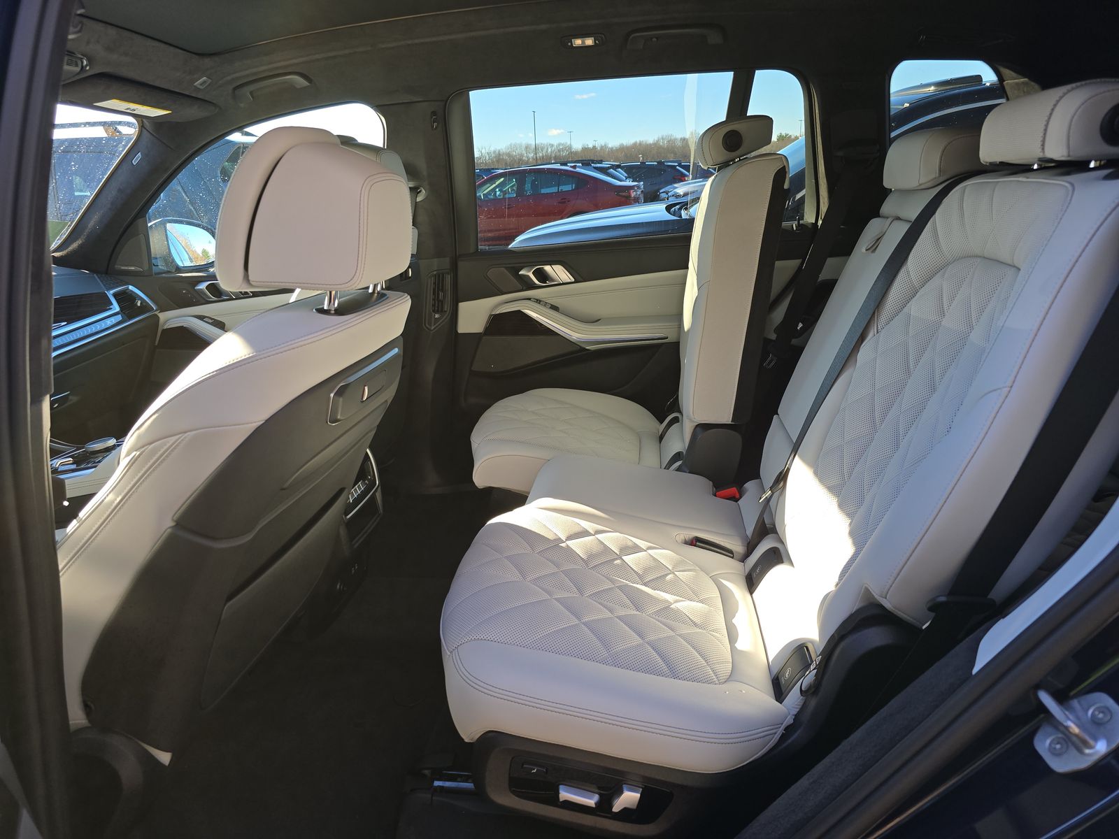 2025 BMW X7 xDrive40i AWD