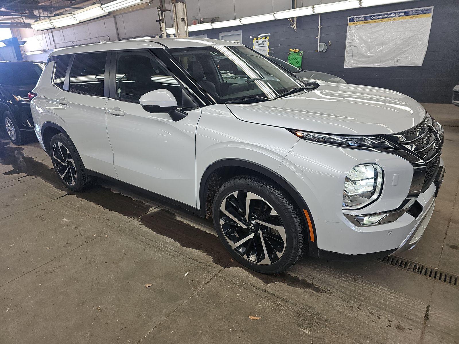 2024 Mitsubishi Outlander SE AWD