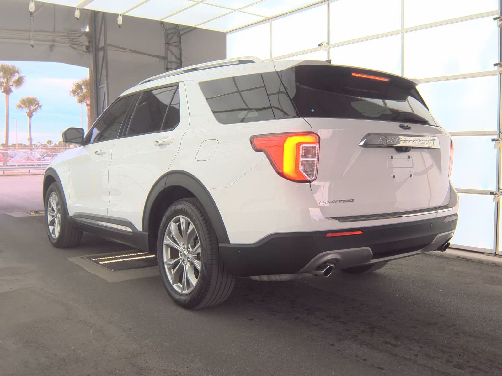 2022 Ford Explorer Limited RWD