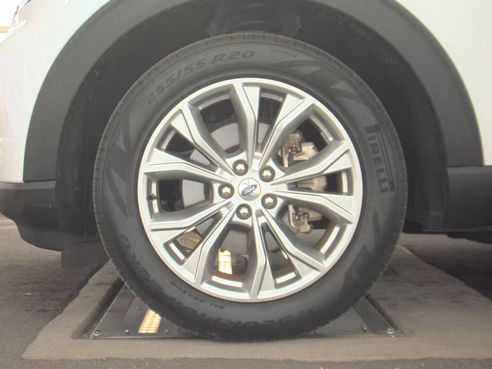 2022 Ford Explorer Limited RWD