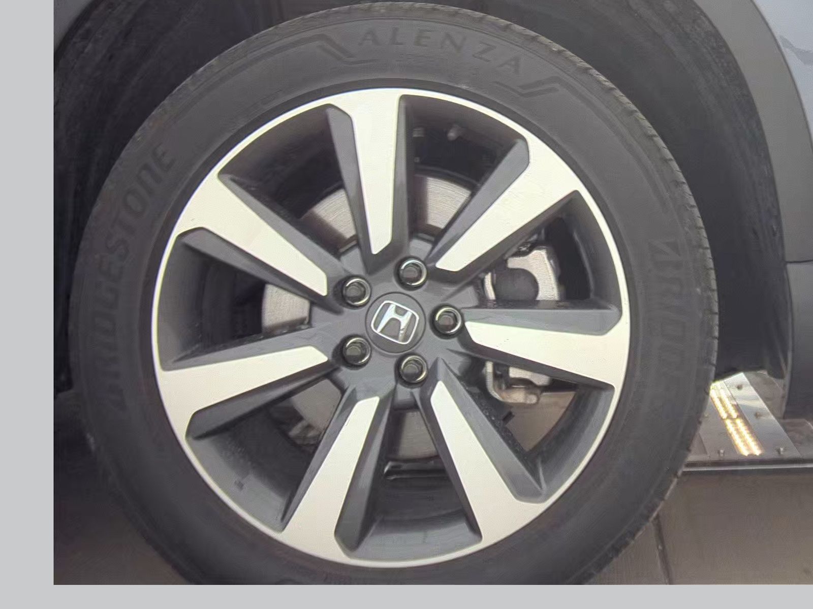 2023 Honda Pilot Elite AWD