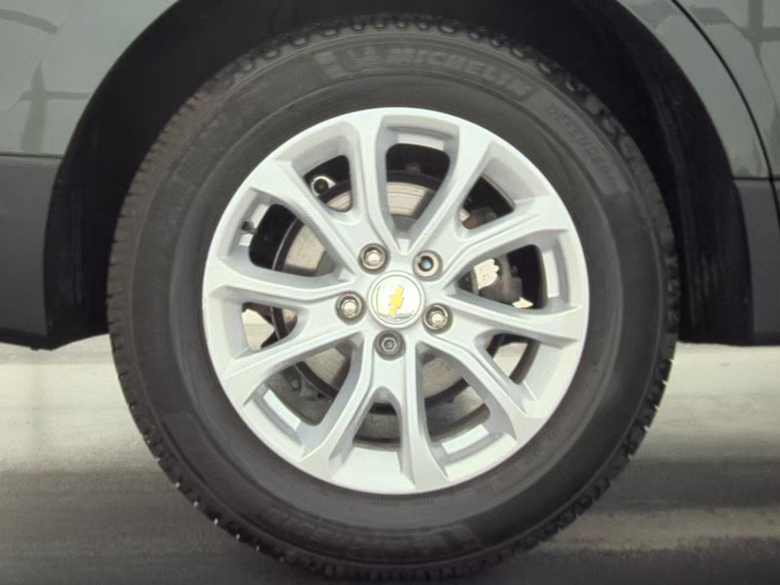 2019 Chevrolet Equinox LS FWD