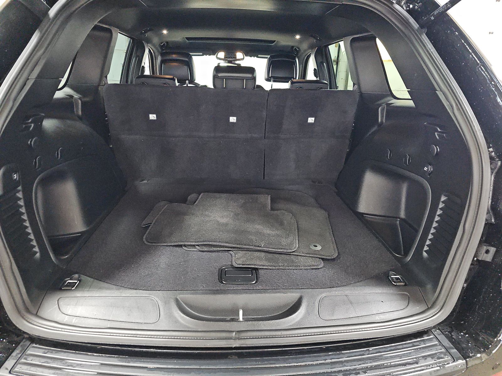 2022 Jeep Grand Cherokee Laredo X AWD