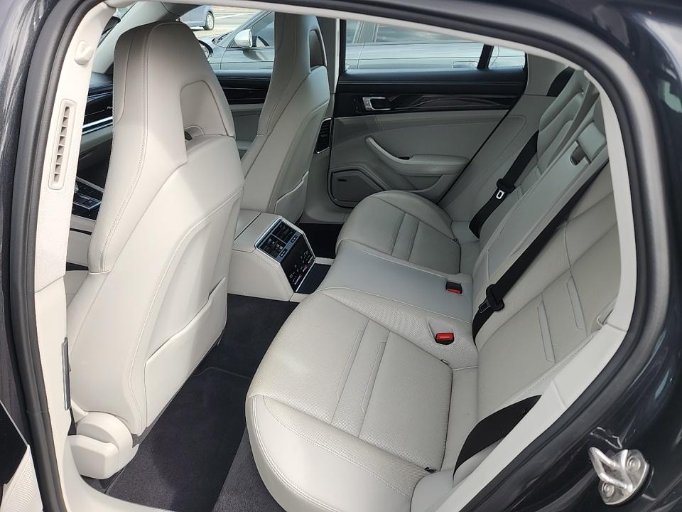 2020 Porsche Panamera 10 Years Edition RWD