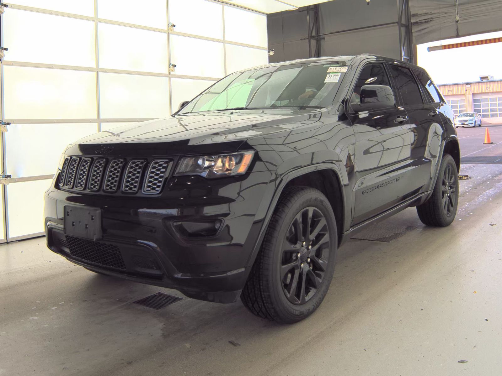 2022 Jeep Grand Cherokee Laredo X AWD