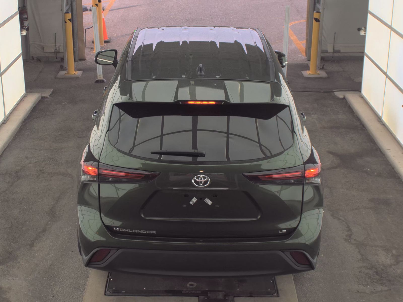 2024 Toyota Highlander LE FWD