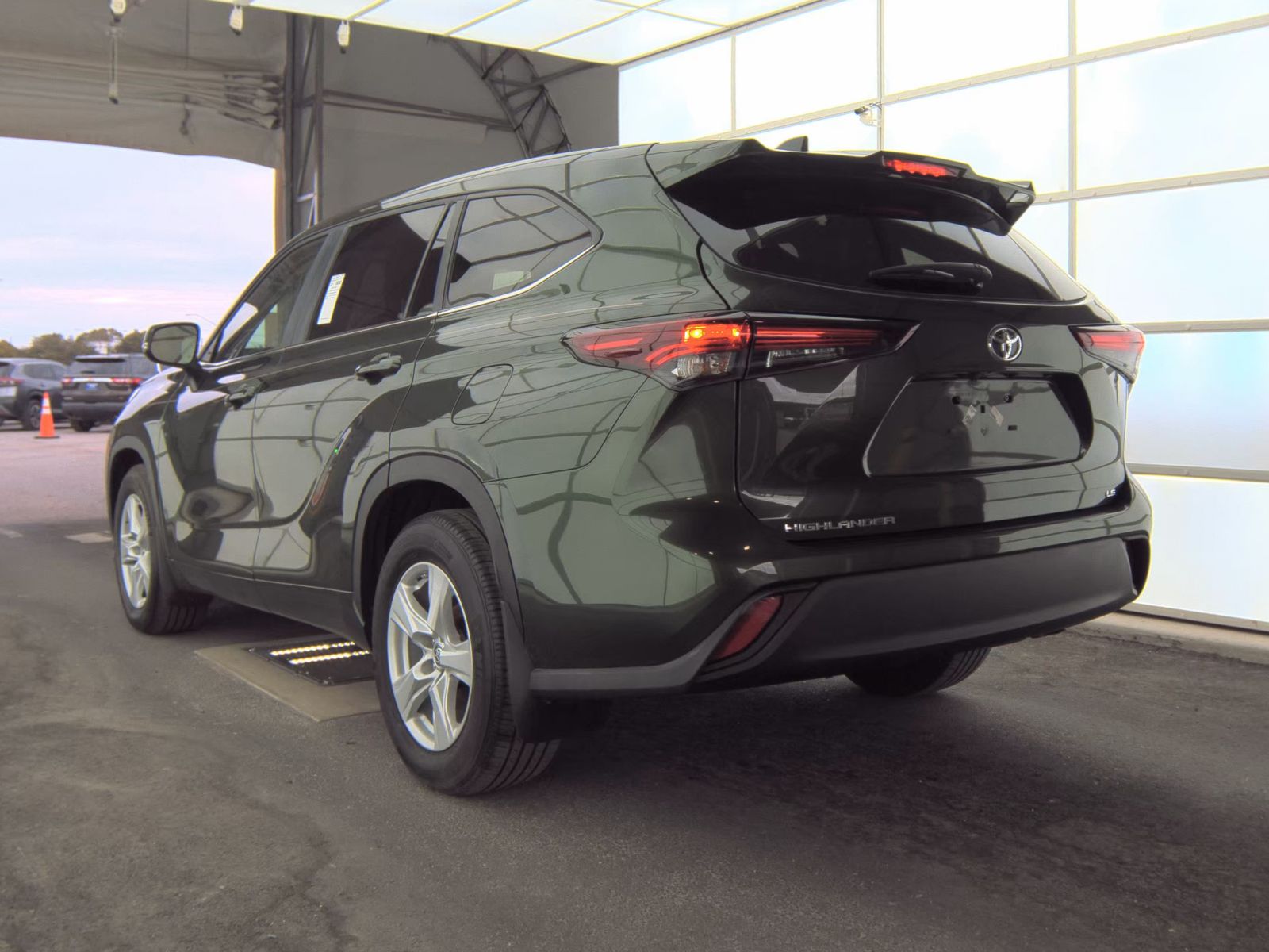 2024 Toyota Highlander LE FWD