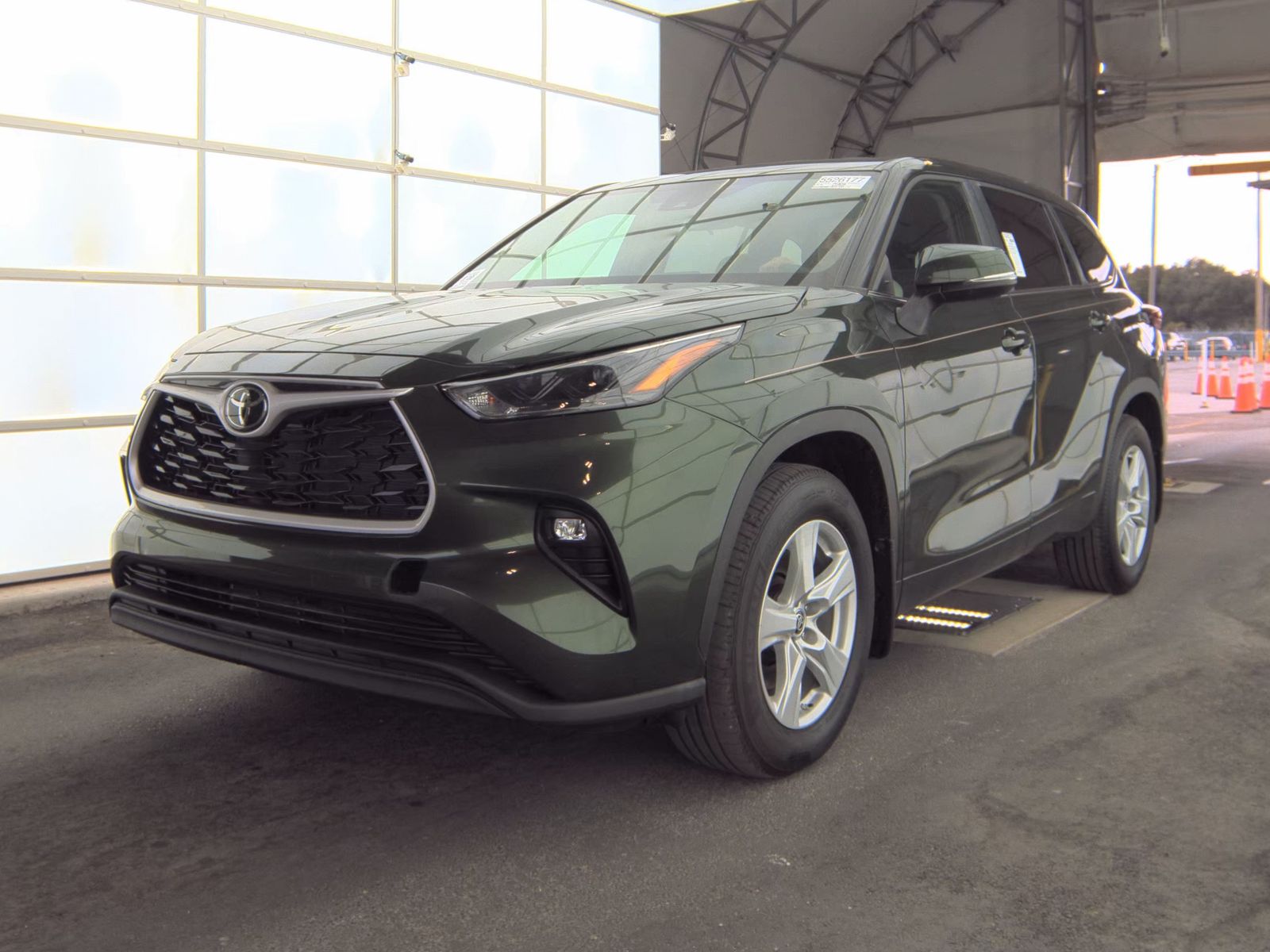 2024 Toyota Highlander LE FWD