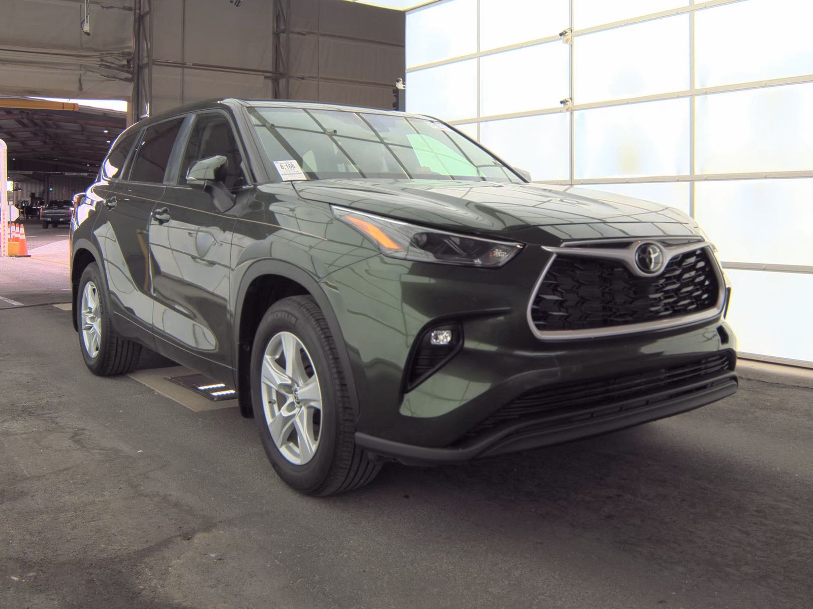 2024 Toyota Highlander LE FWD