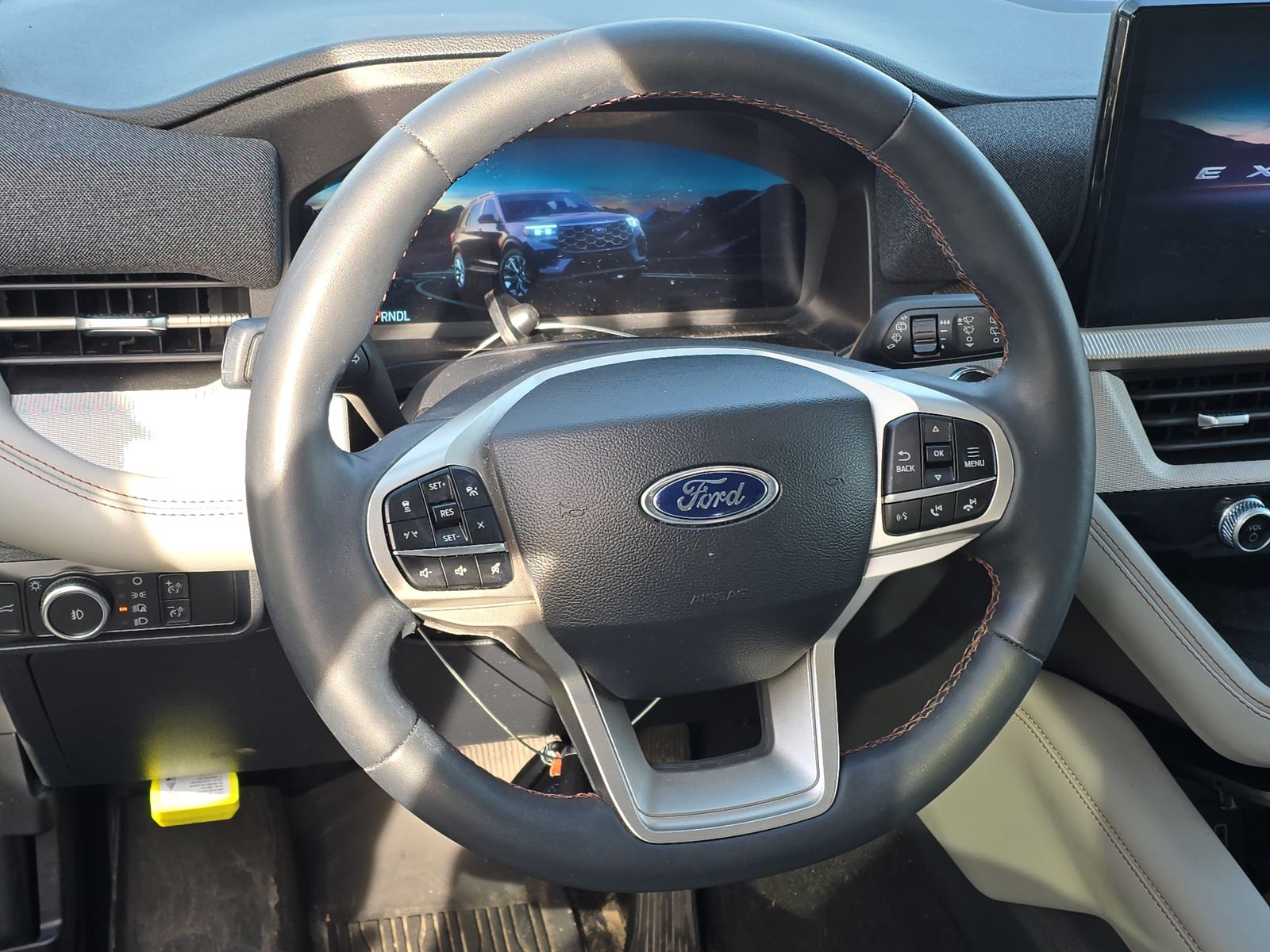 2025 Ford Explorer Active AWD