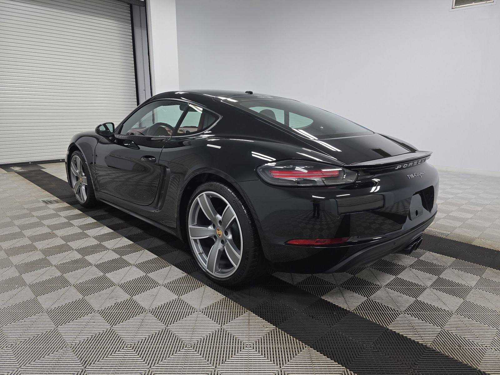 2024 Porsche 718 Cayman Base RWD
