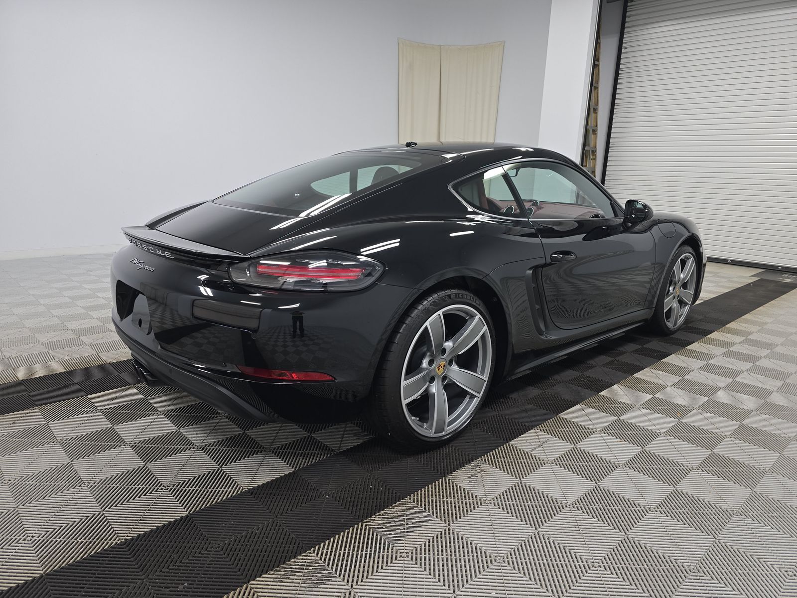 2024 Porsche 718 Cayman Base RWD