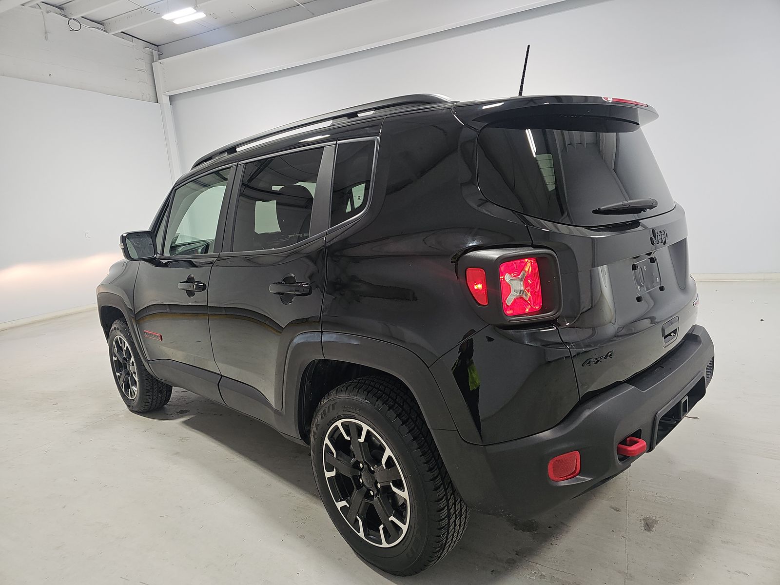 2023 Jeep Renegade Trailhawk AWD
