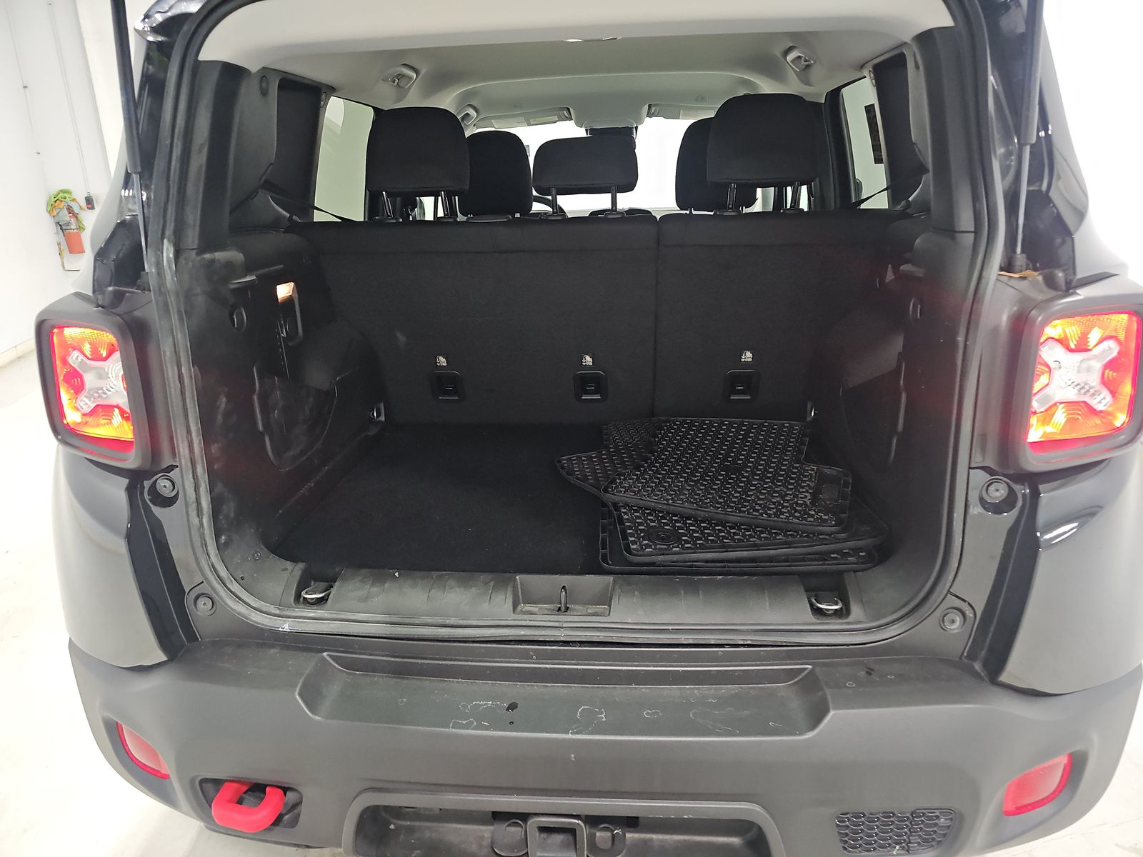 2023 Jeep Renegade Trailhawk AWD