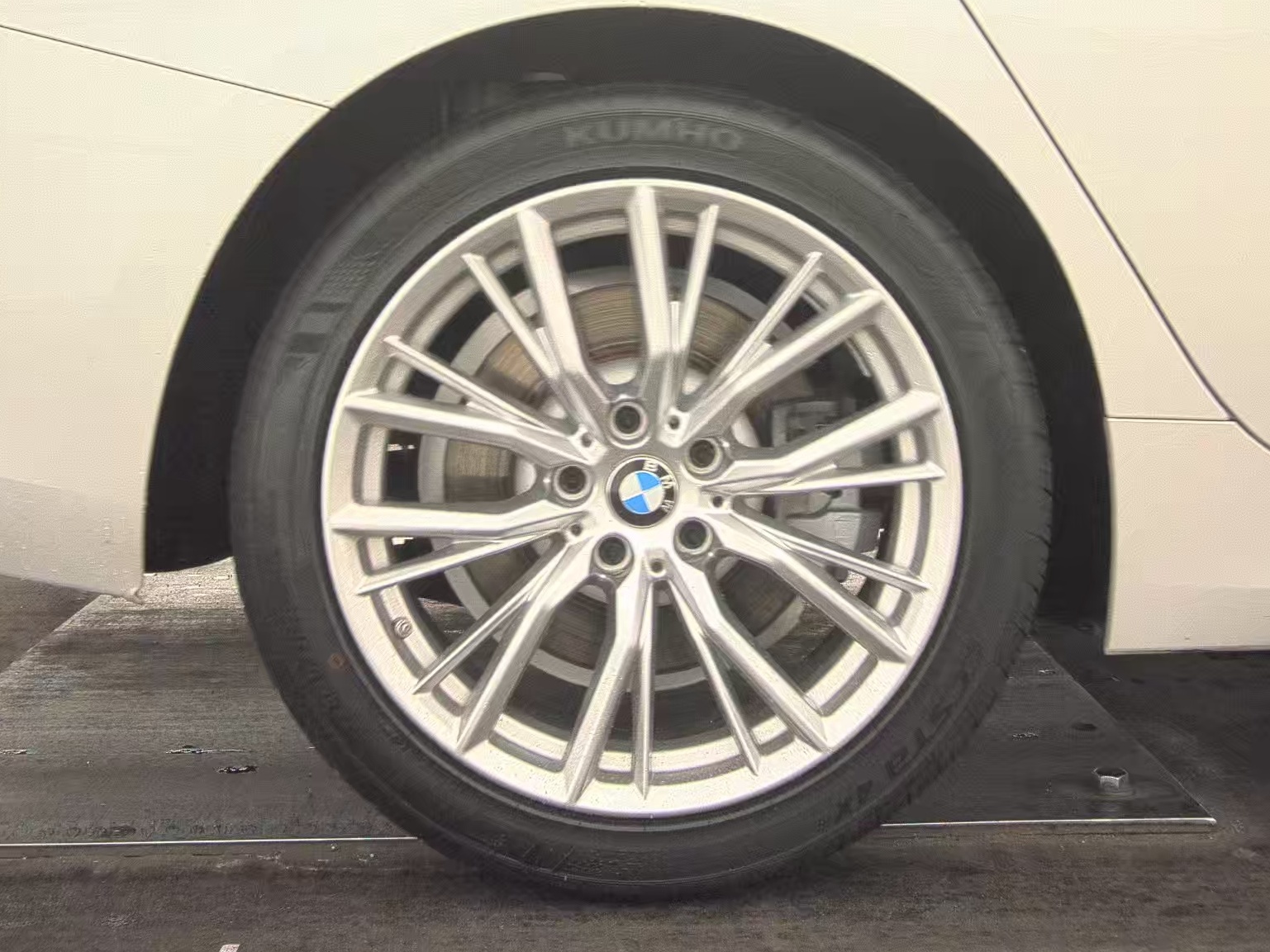 2024 BMW 3 Series 330i xDrive AWD