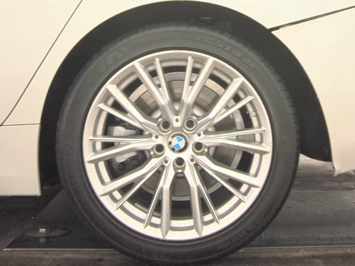 2024 BMW 3 Series 330i xDrive AWD