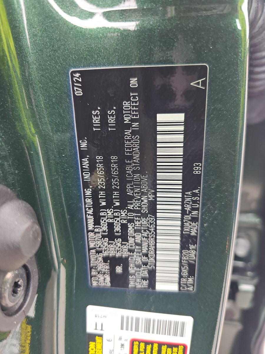 2024 Toyota Highlander LE FWD