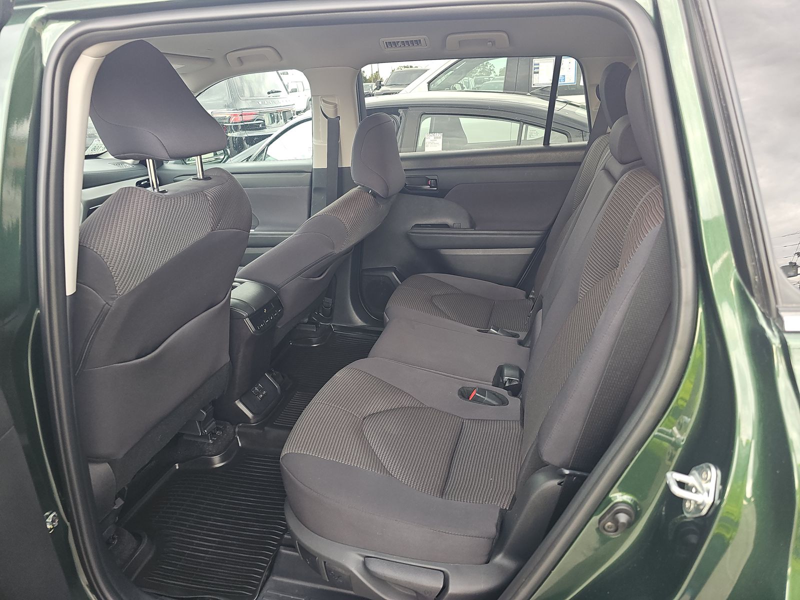 2024 Toyota Highlander LE FWD