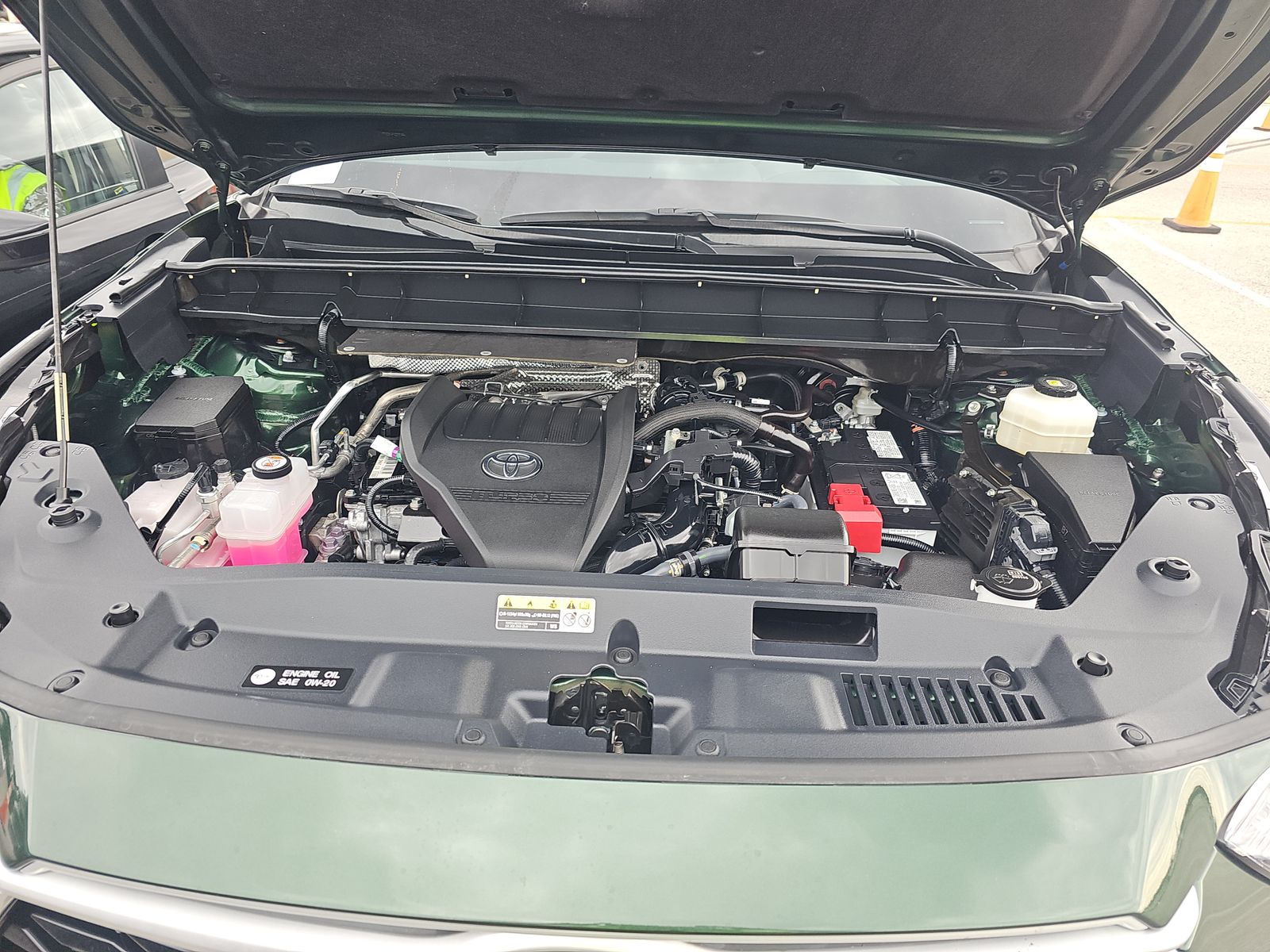 2024 Toyota Highlander LE FWD