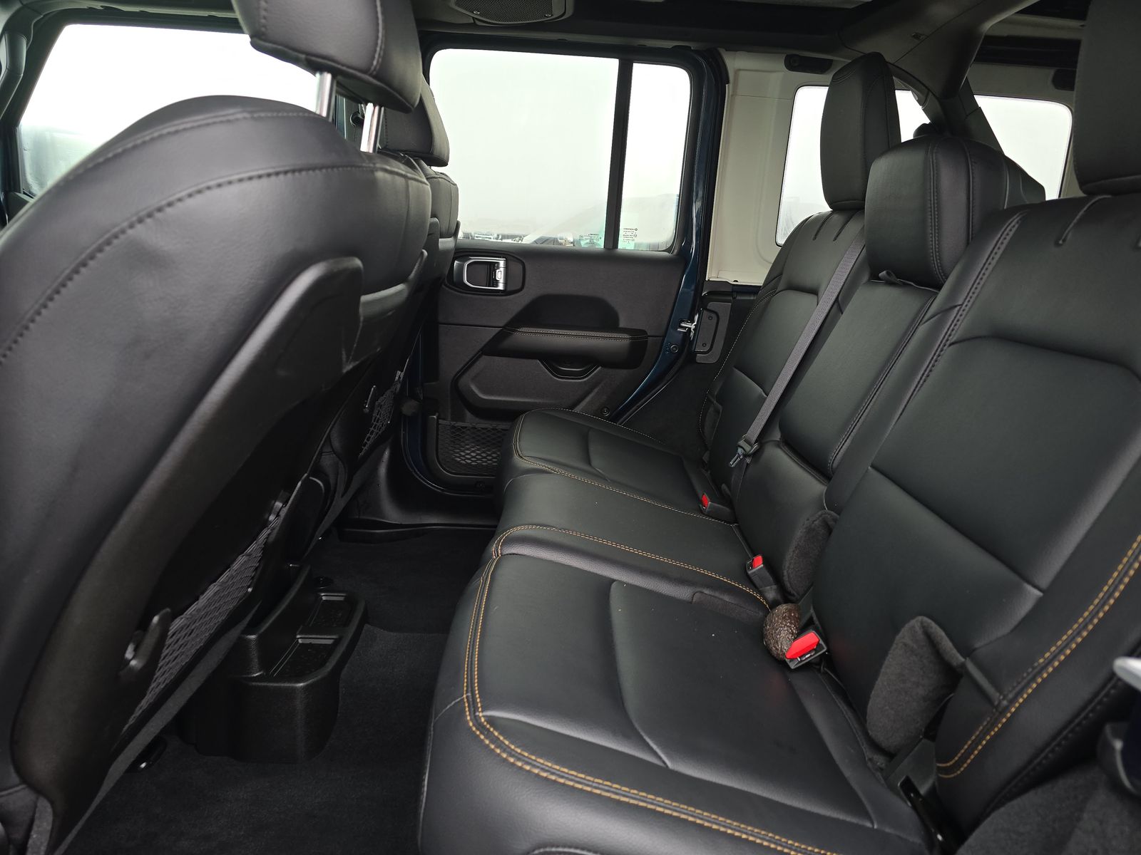 2025 Jeep Wrangler Sahara AWD