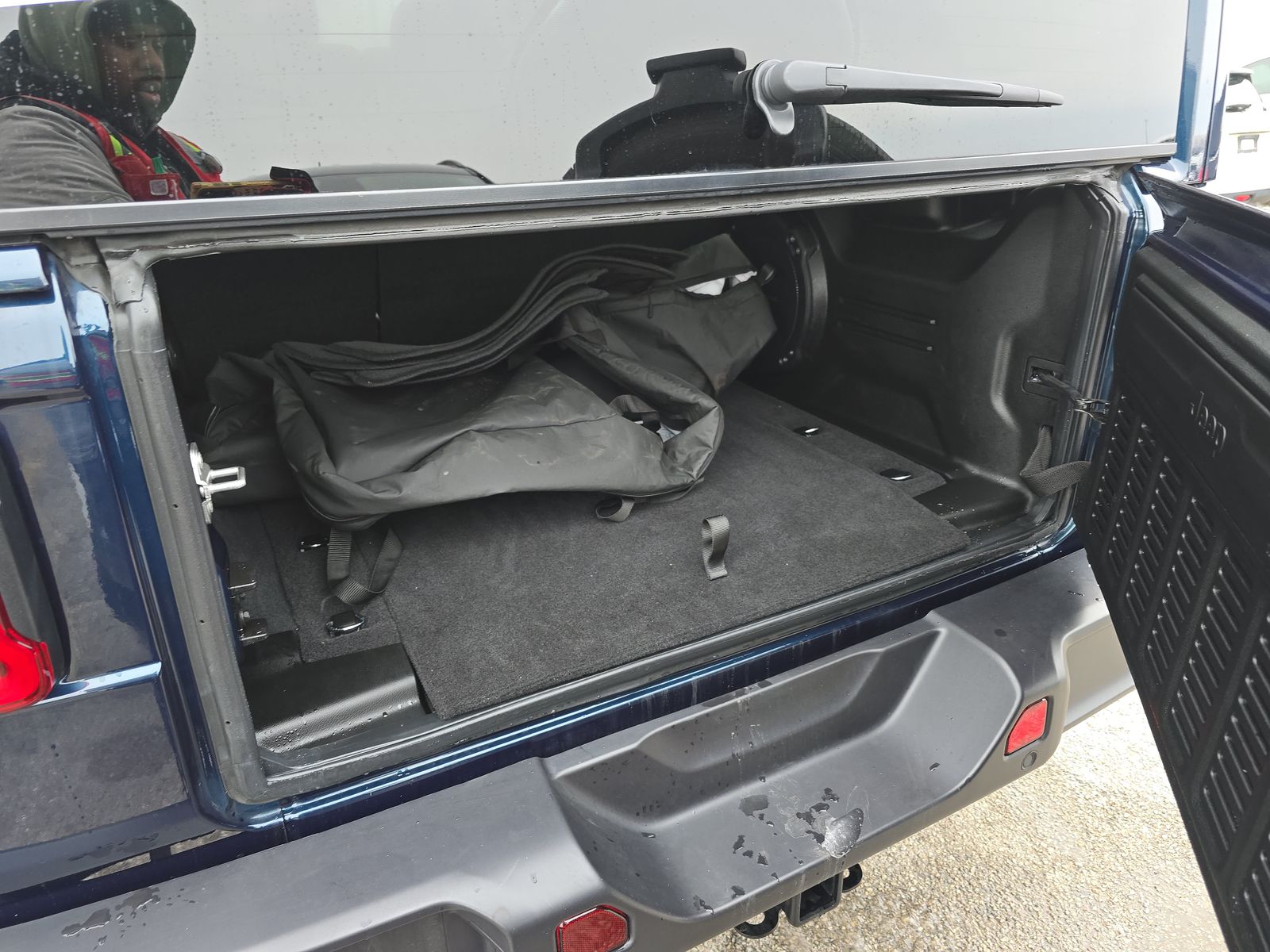 2025 Jeep Wrangler Sahara AWD