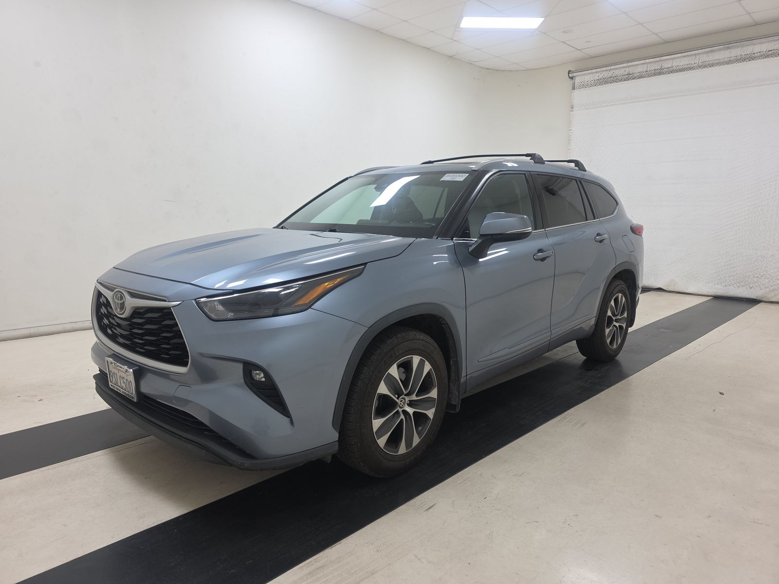 2022 Toyota Highlander XLE FWD