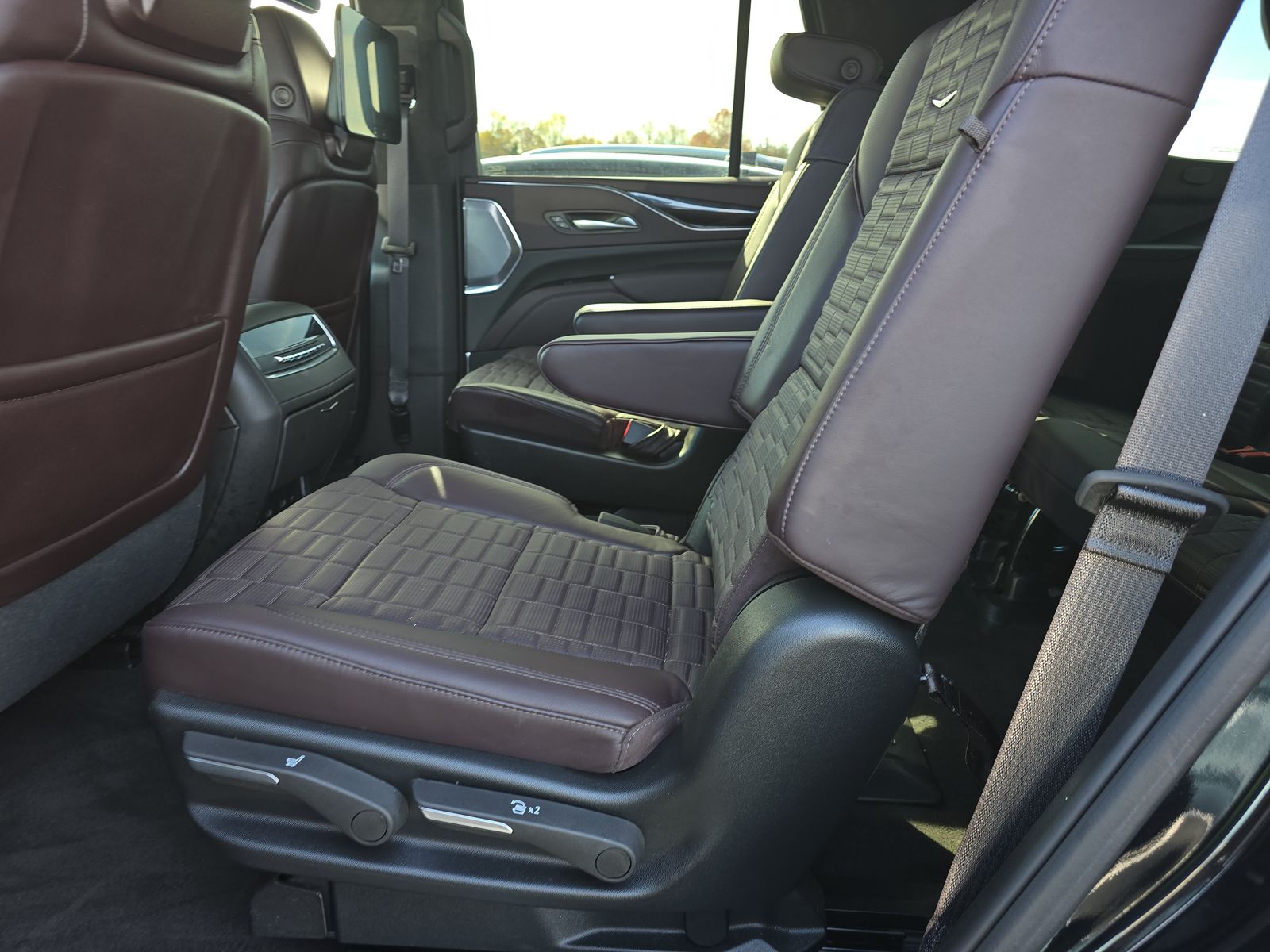 2024 Cadillac Escalade Premium Luxury Platinum AWD