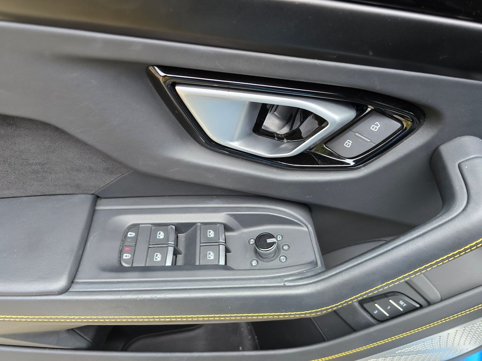 2024 Lamborghini Urus S AWD