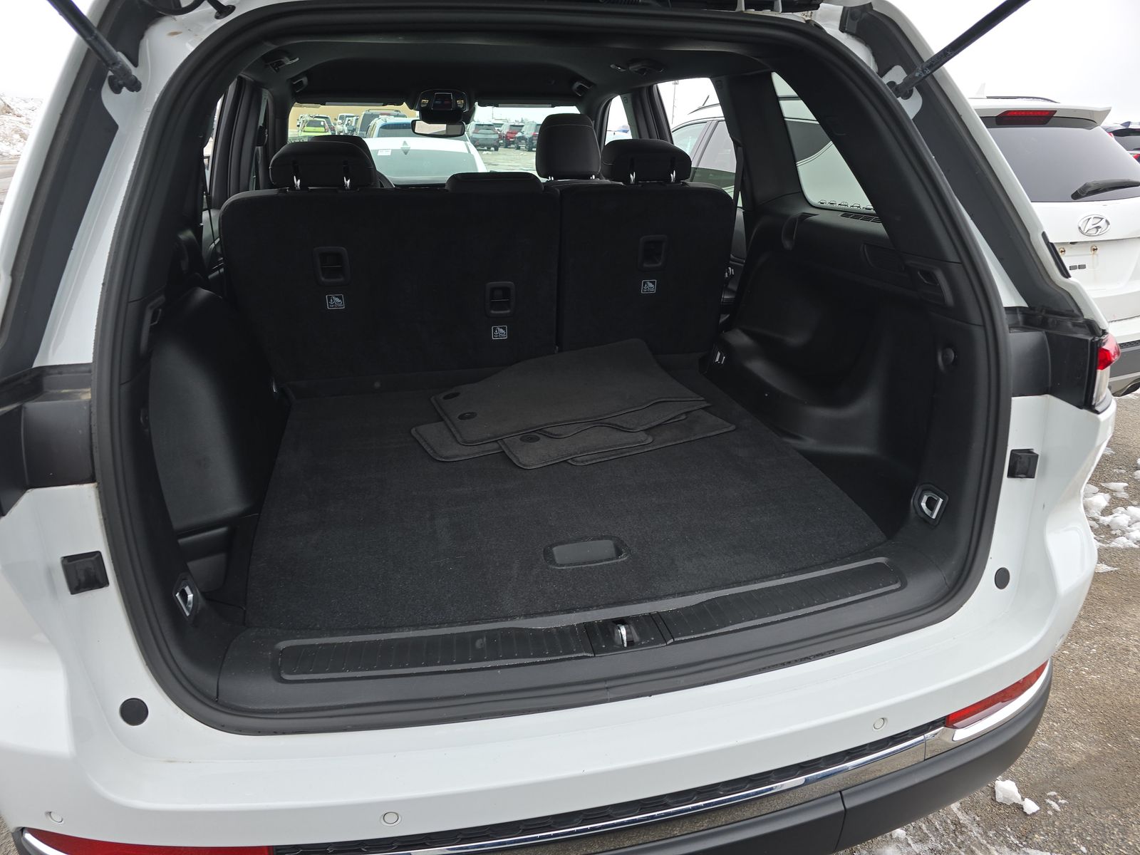 2024 Jeep Grand Cherokee Laredo AWD