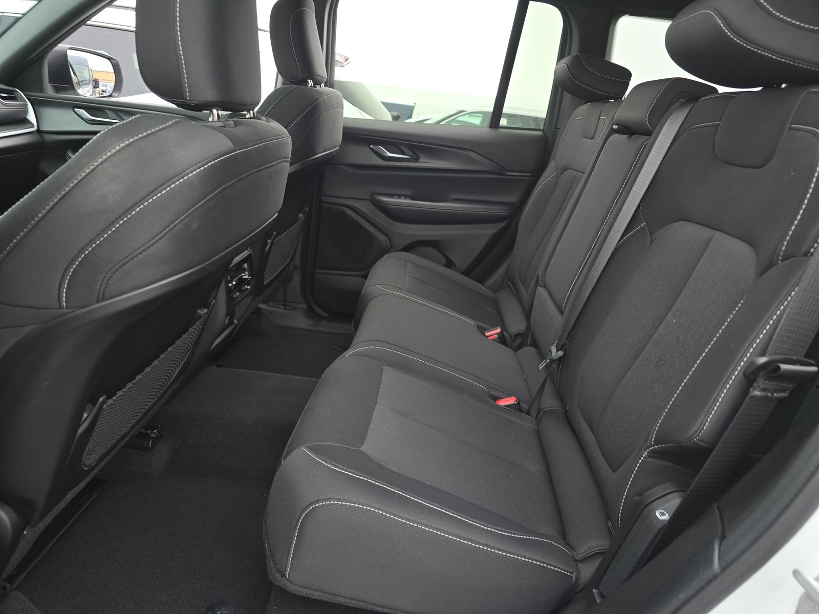 2024 Jeep Grand Cherokee Laredo AWD