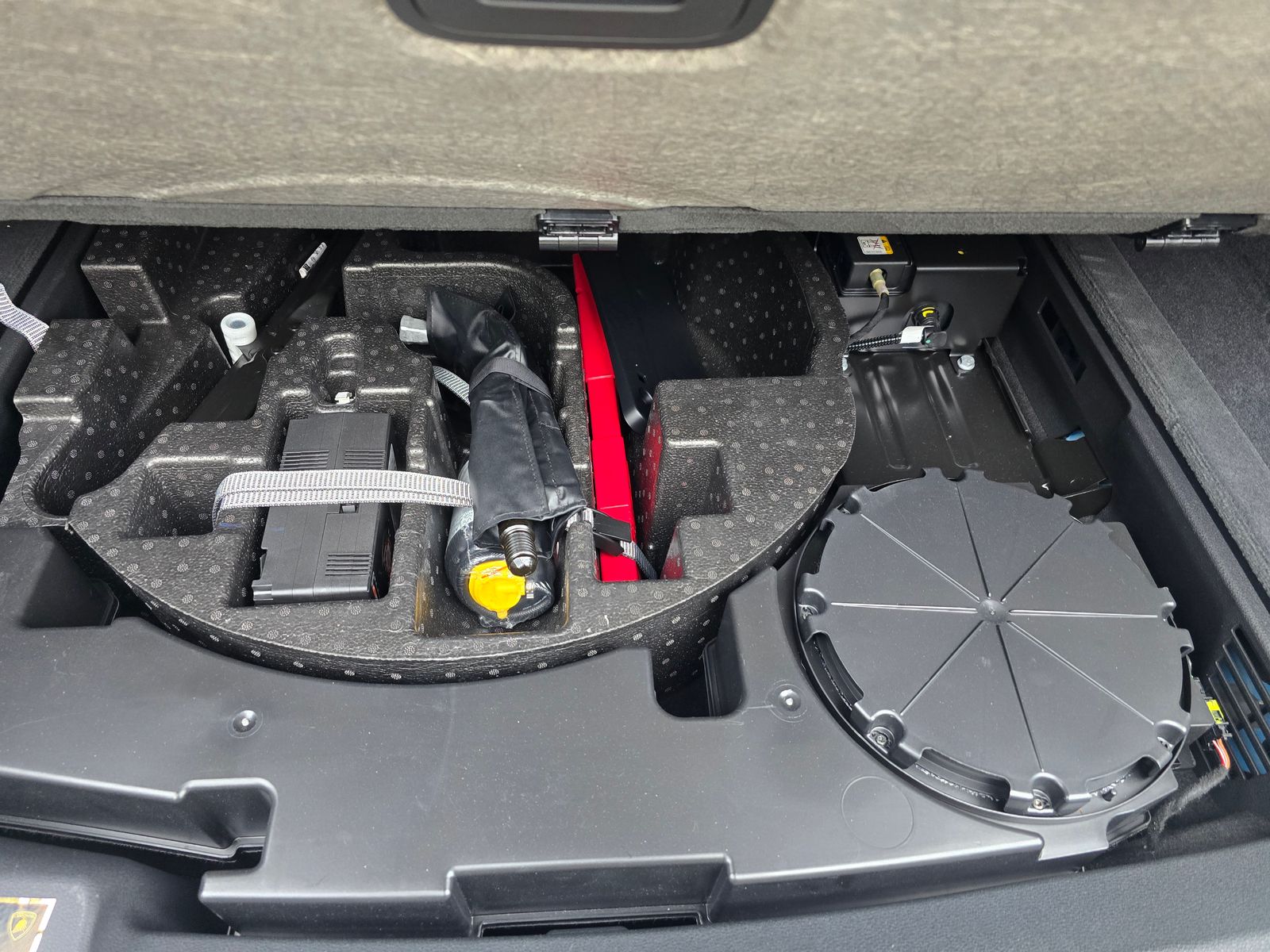 2024 Lamborghini Urus S AWD