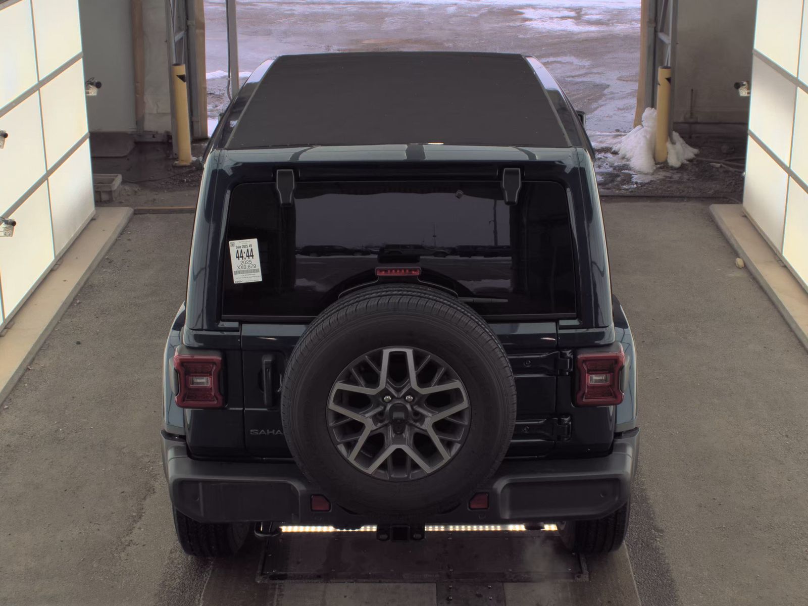 2025 Jeep Wrangler Sahara AWD